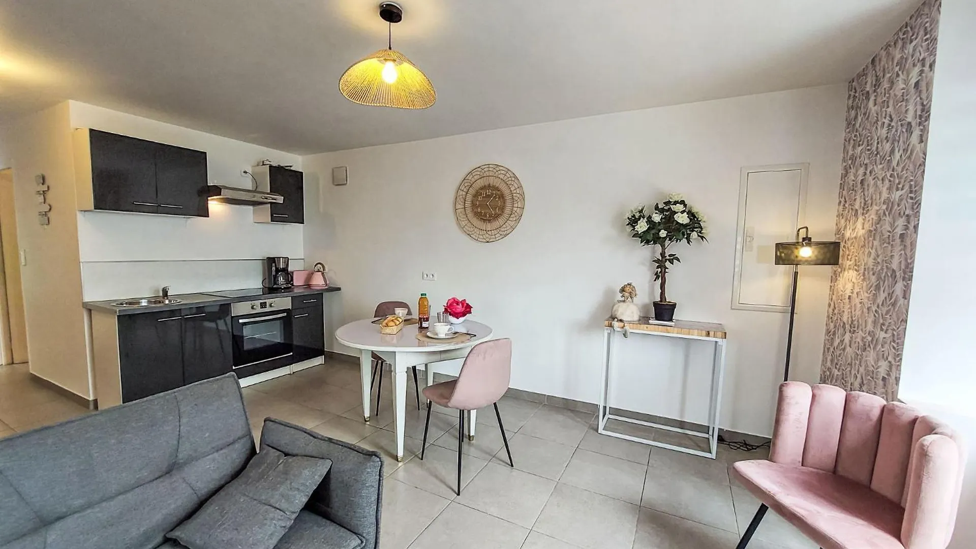 Plozévet Apartment Ty Roz By Interhome